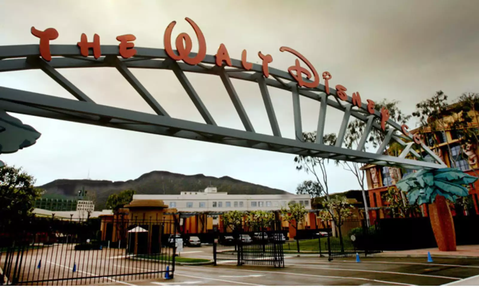 Se estima que las ganancias anuales de The Walt Disney Company son de 35 mil millones de dólares.