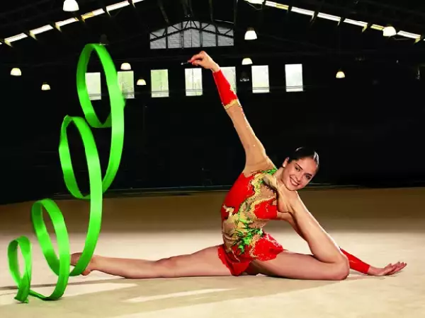 Después de pensar en retirarse de la gimnasia rítmica por una lesión, Cynthia Valdez tuvo un regreso espectacular en los Juegos Panamericanos 2011