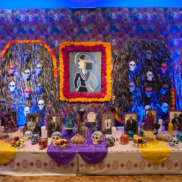 Altar de Muertos Pineda Covalín