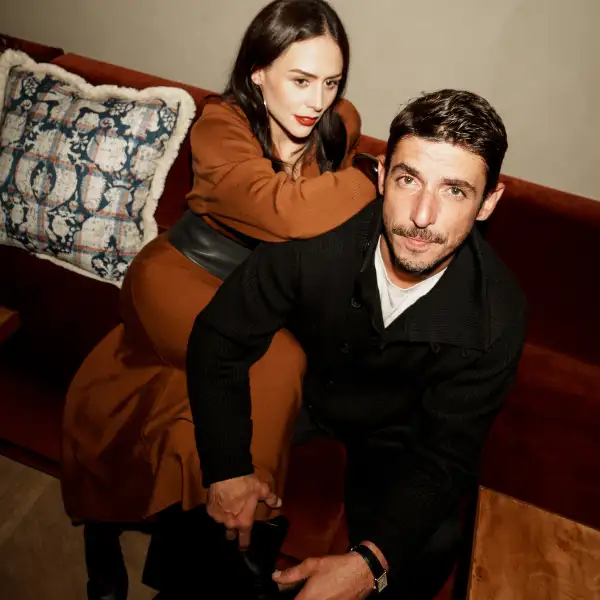Zuria Vega y Alberto Guerra.jpg