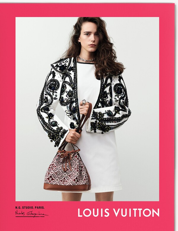 Foto: Louis Vuitton FW20, Stacy Martin