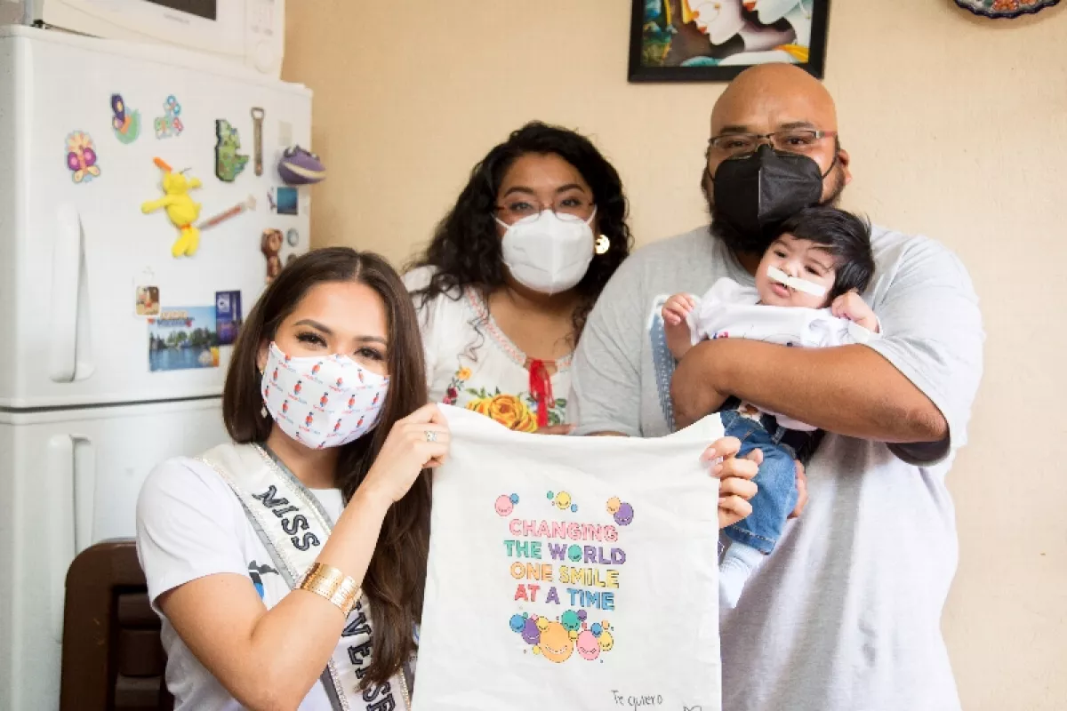 Andrea Meza reconoce la labor de Smile Train