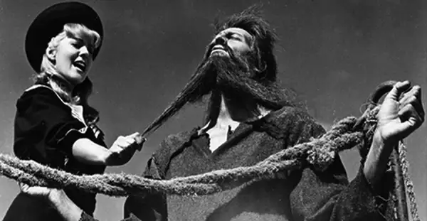 Fotograma de la cinta Simón del desierto. 