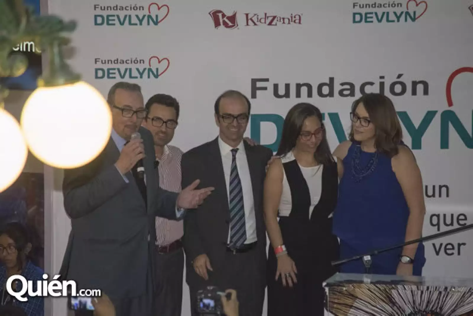 Frank Devlyn, Patrick Devlyn, Michael Devlyn, Jessica Devlyn y Melanie Devlyn