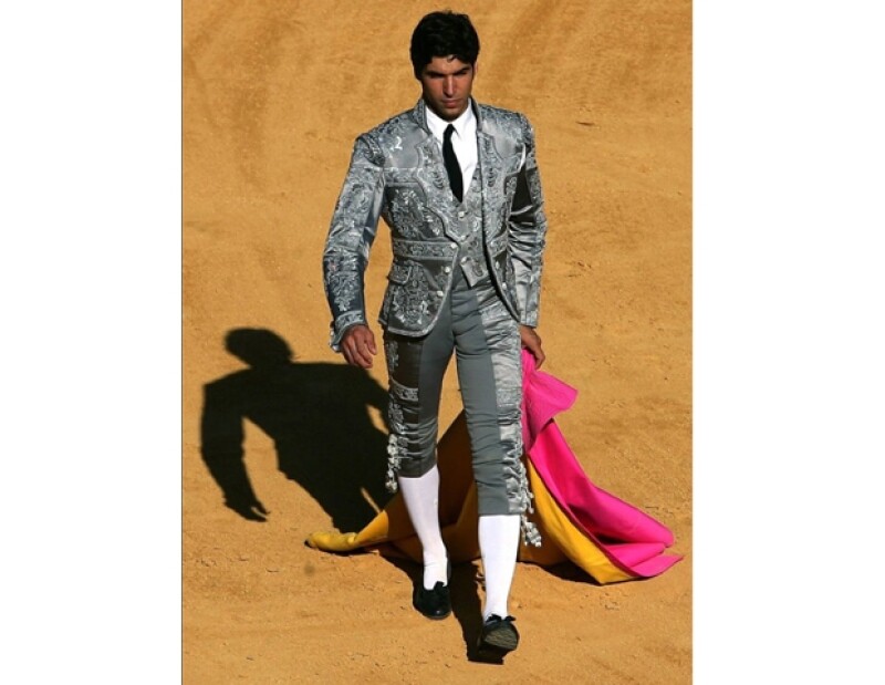 Cayetano Rivera en un diseño exclusivo de Armani.