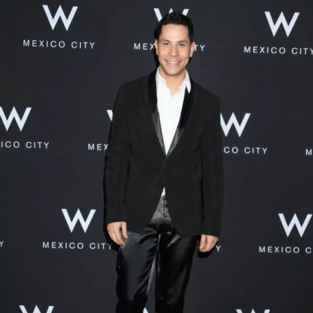 El actor y cantante está a punto de emprender el vuelo para volver a tierra brasileña por cuestiones de trabajo, por lo que ya se encuentra estudiando el idioma.