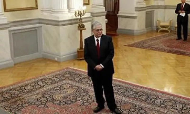 El ex vicepresidente del BCE, Lucas Papademos, liderará el nuevo Gobierno de transición hasta que se convoque a elecciones anticipadas. (Foto: Reuters)