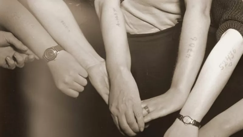 Holocausto - mujeres - marcas