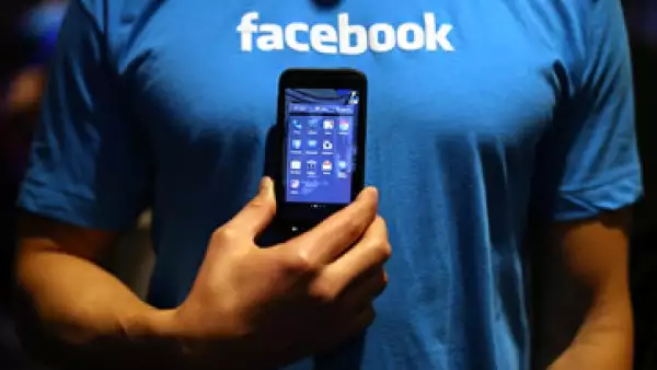Facebook prohíbe el lenguaje que incita al odio. (Foto: Getty Images )
