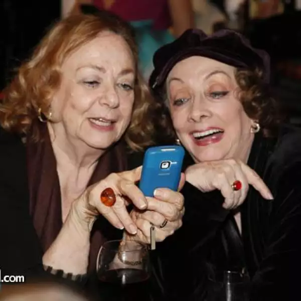 Mercedes Pascual y Adriana Roel