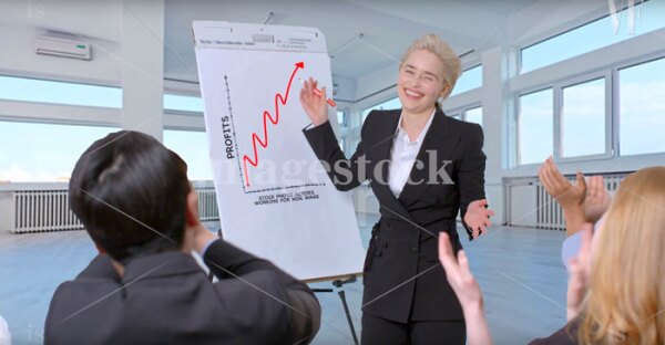 emilia-clarke-making-stock-photos-4-5b0801c5f2cf6__700