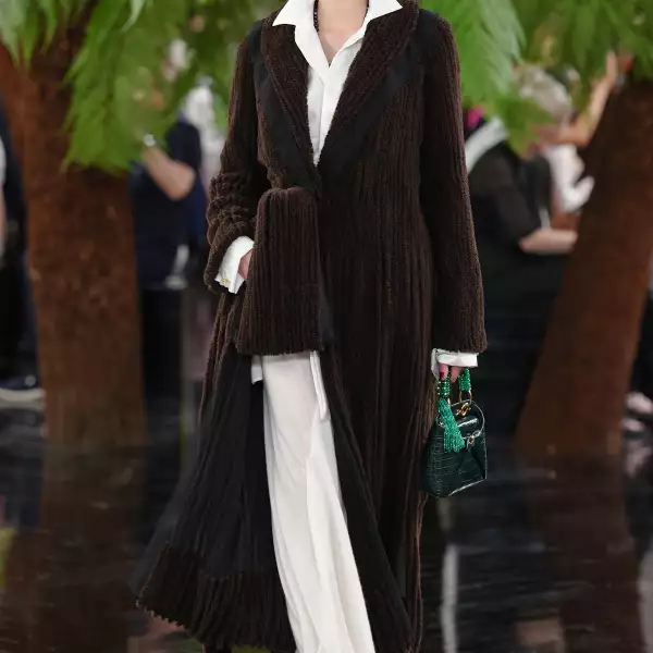 Christian Dior HC F26 016.jpg