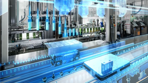Equipos automatizados en la línea de producción de una fábrica