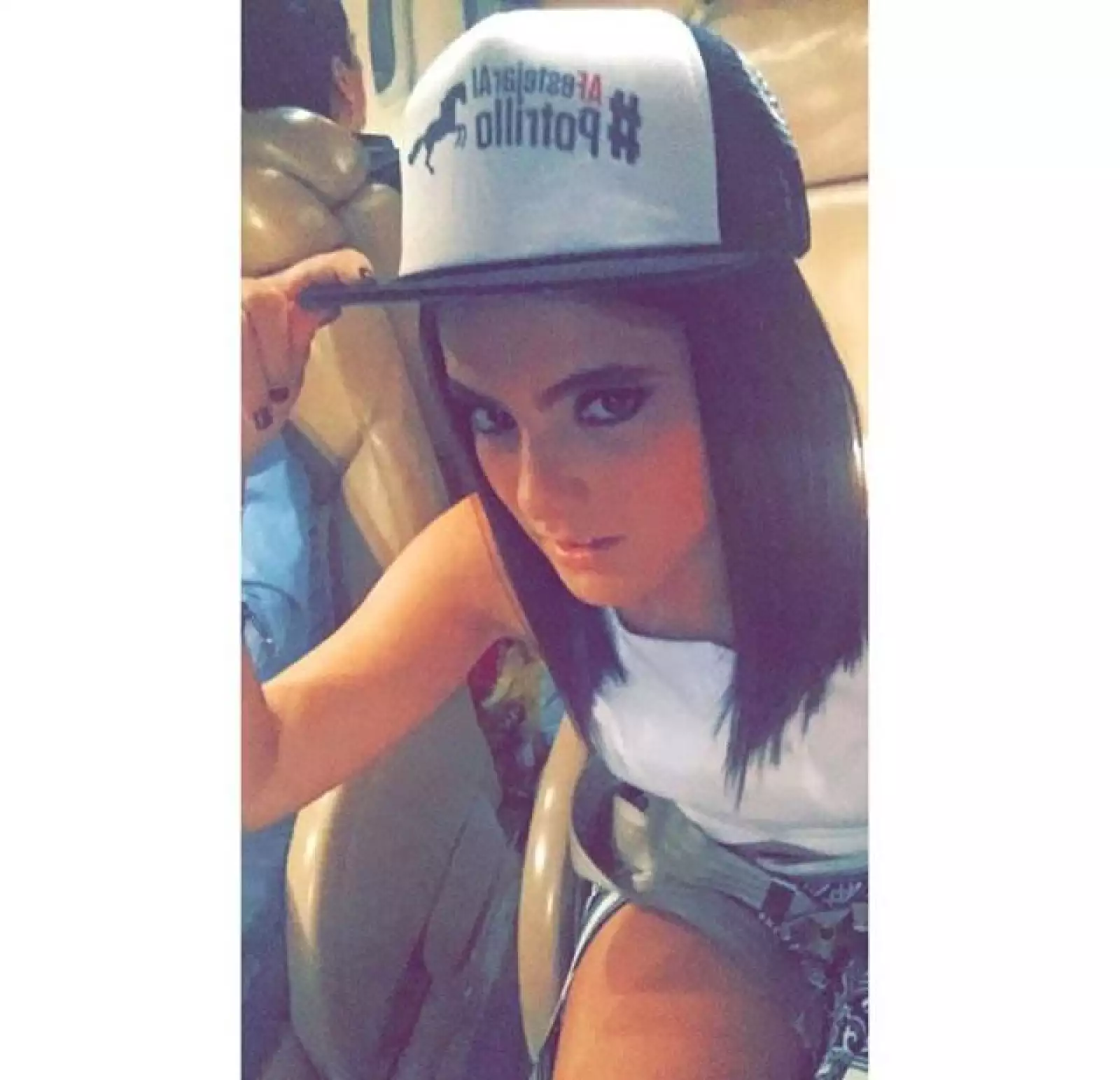 Camila no podría vivir sin su familia o sin su perra.