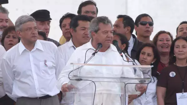 Andrés Manuel López Obrador, jefe de gobierno, y Porfirio Muñoz Ledo
