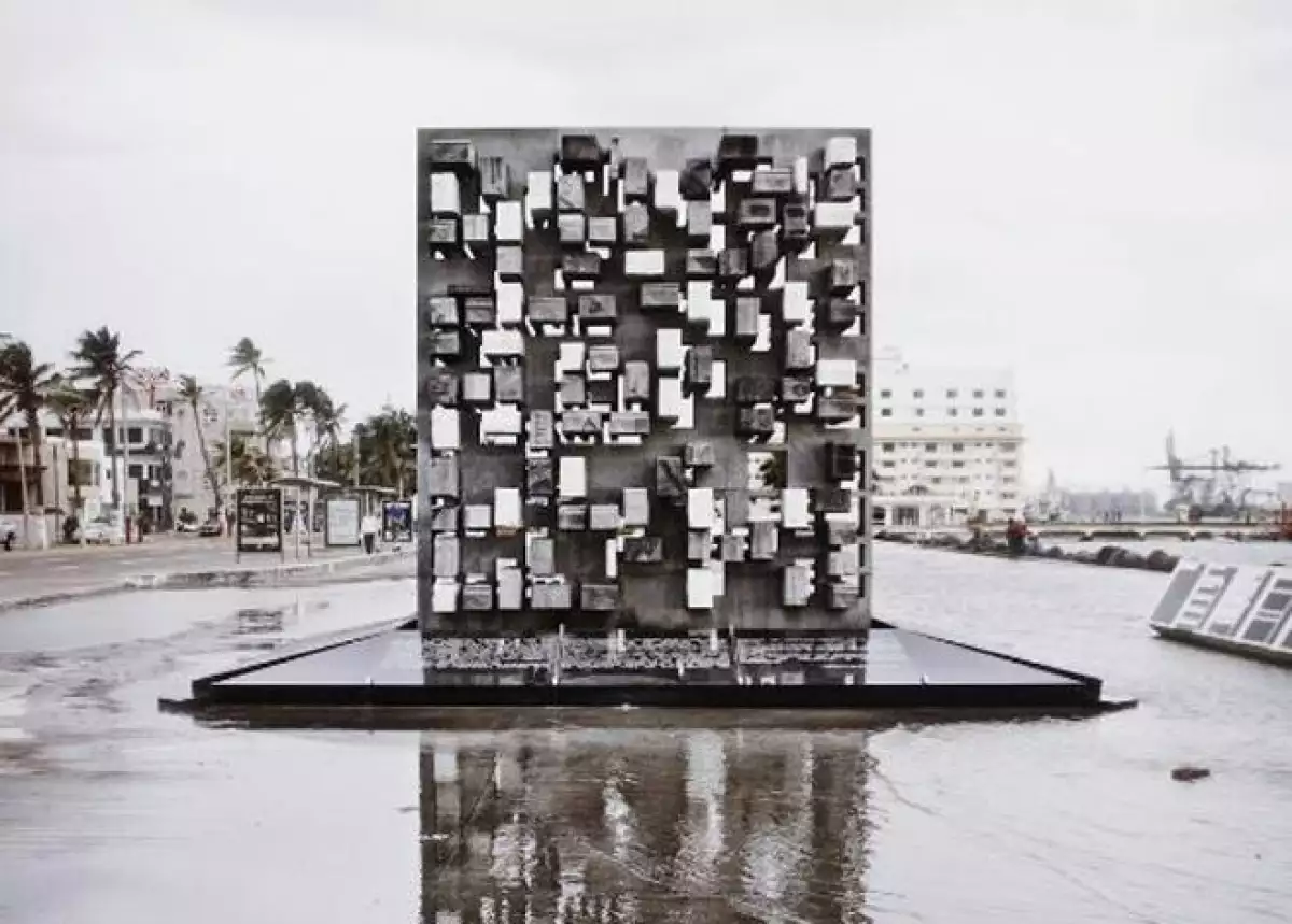 Monumento Vidas Paralelas_3
