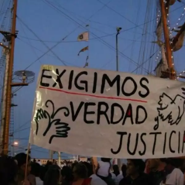 protesta en el buque cuauhtemoc