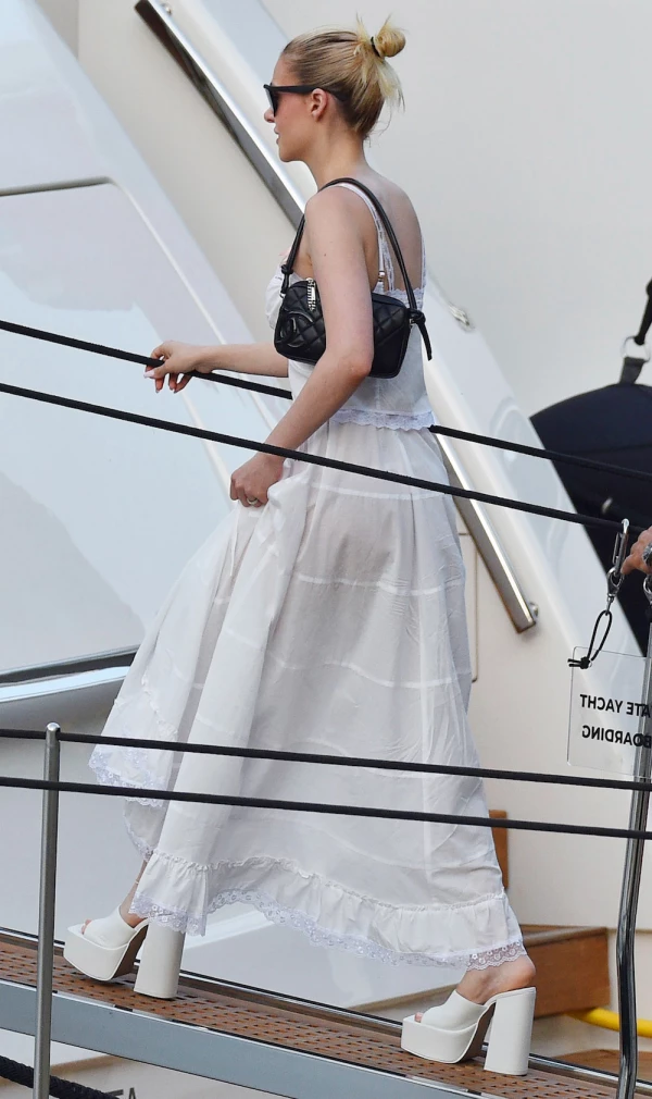 Nicola Peltz