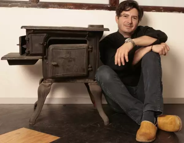 El chef comparte sus conocimientos obtenidos en el Instituto Le Cordon Bleu de París, Francia.