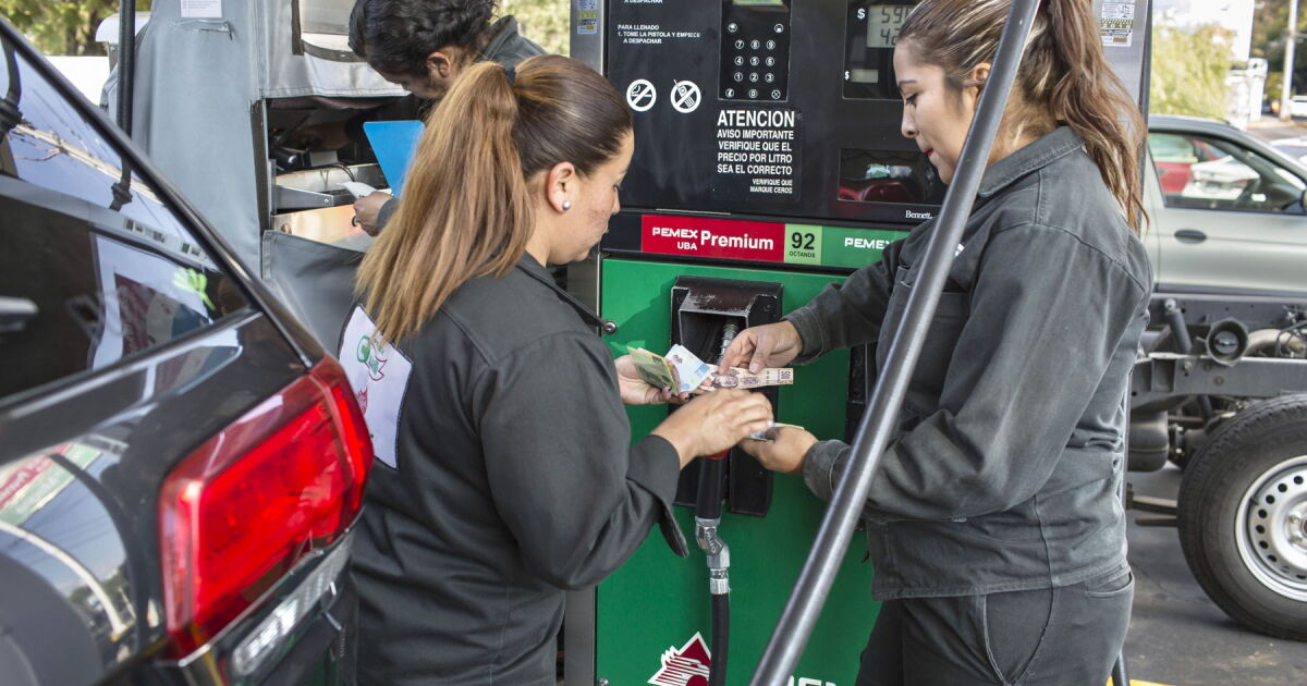 BAJA EL IEPS A GASOLINAS