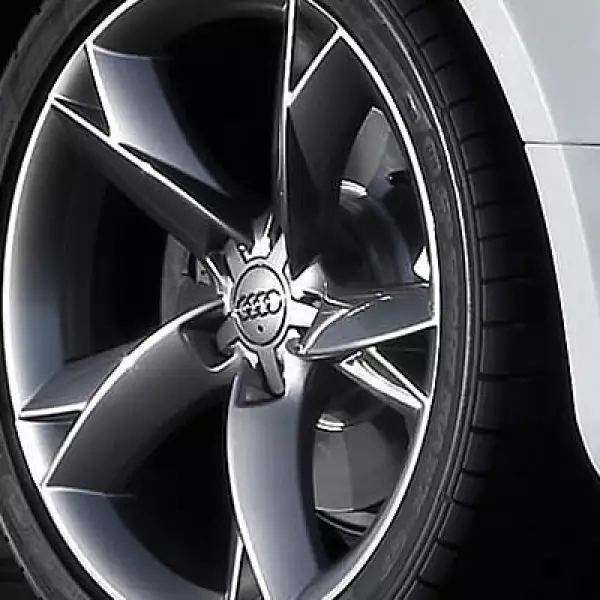 En cuanto a performance, equipa un motor de 2.0 litros que alcanza unos 211 caballos de potencia.