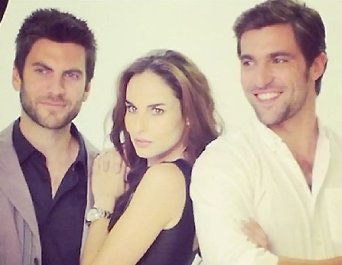 Aunque su plan de formar una familia no es inmediato, le encantan los niños y quiere muchos hijos. Por ahora, el actor de `Hidden Moon´ se siente feliz de su trabajo junto a Wes Bentley.