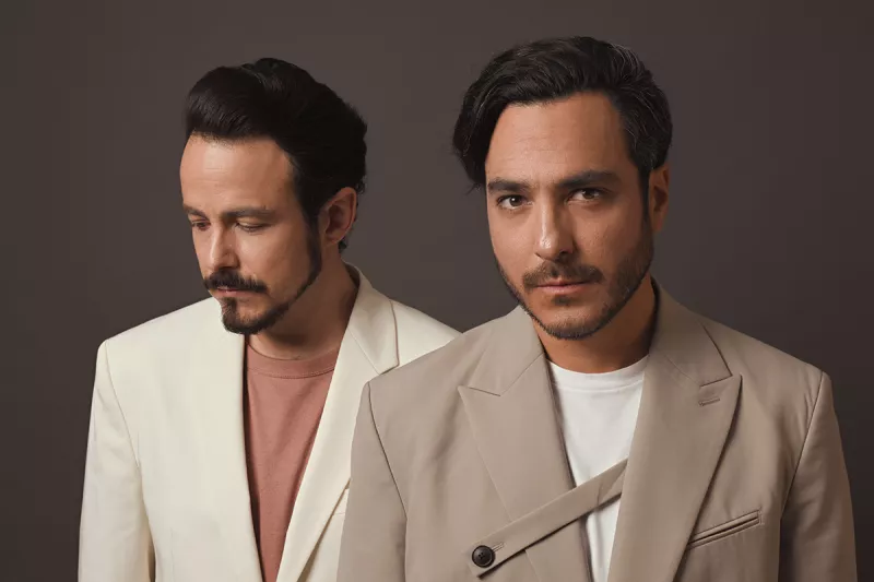 Rodrigo Dávila y Billy Méndez de Motel