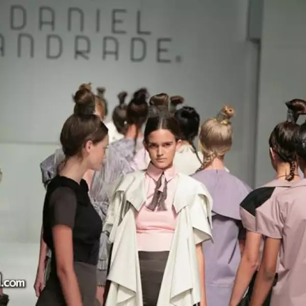 IDM Desfile Daniel Andrade