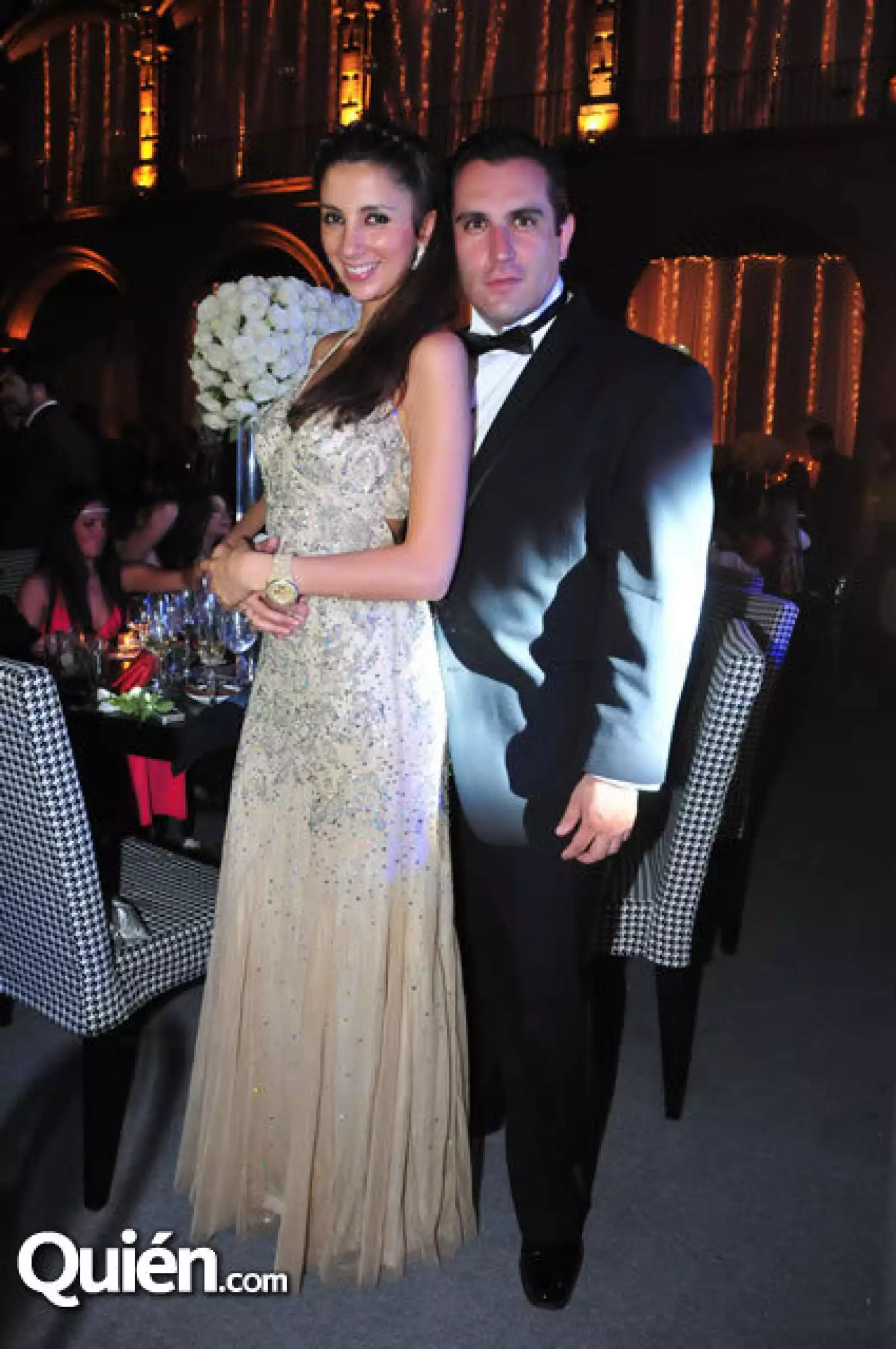 Nicole Abraham,Rodrigo de León