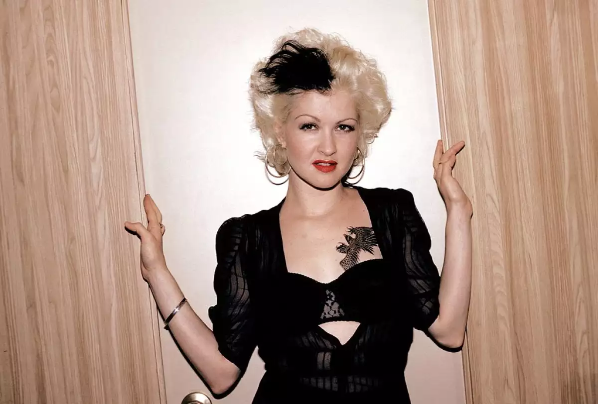 cyndi-lauper-mensaje-aborto