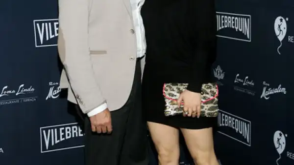 Eamonn Sean,Claudia Lizaldi