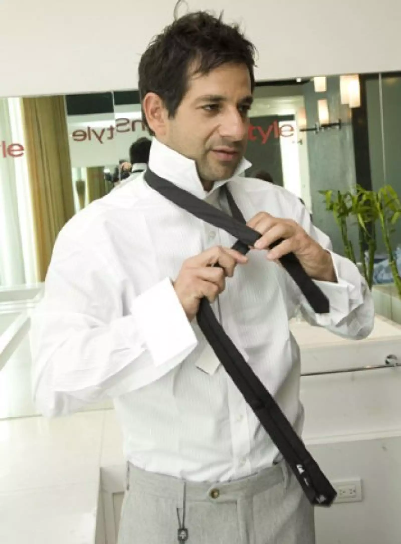 Además, el actor consejos de moda al por mayor.