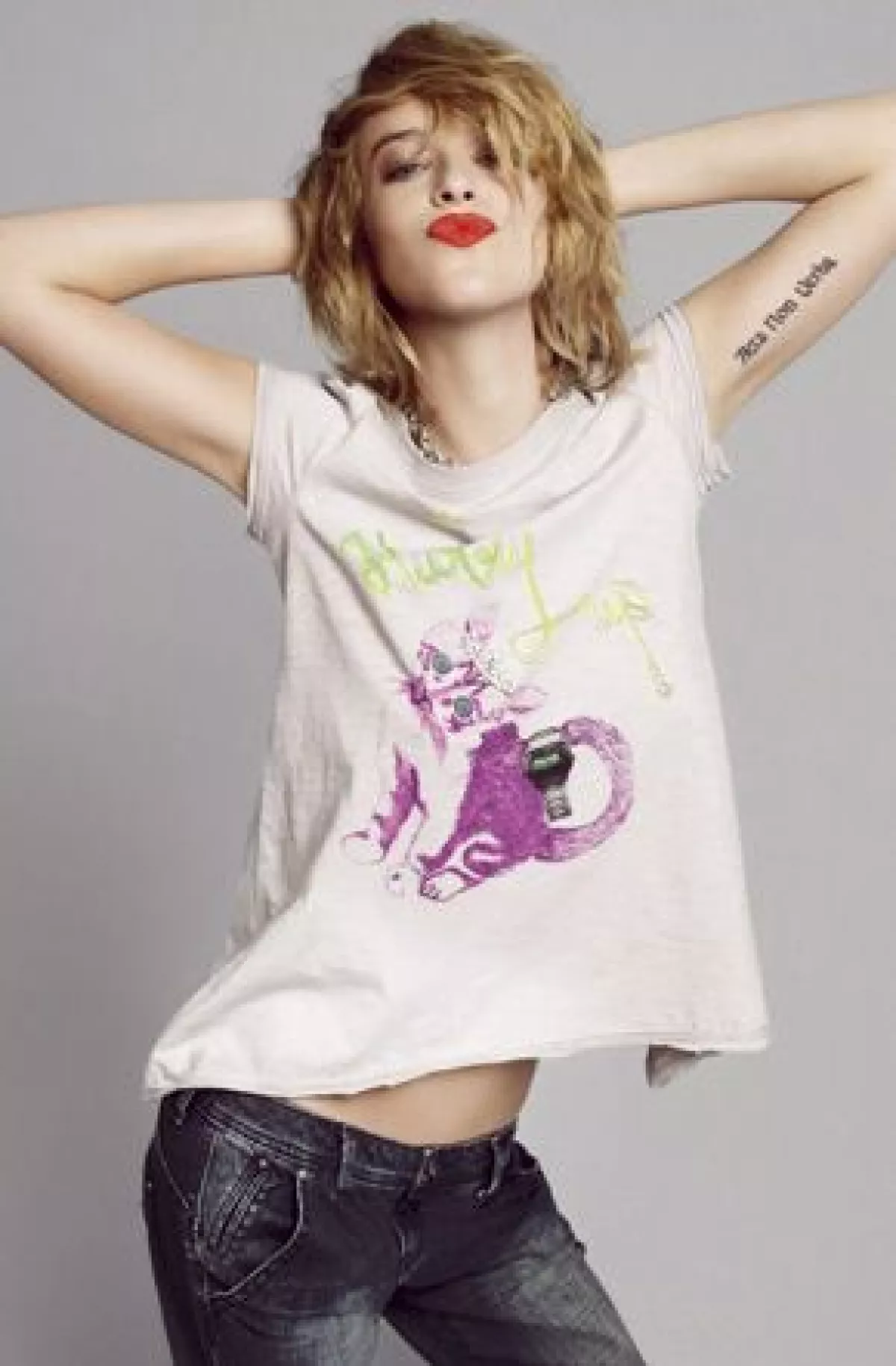 La hija de 19 años de Don Johnson y Melanie Griffith sustituye a Alice Dellal como imagen de la famosa marca de ropa española.