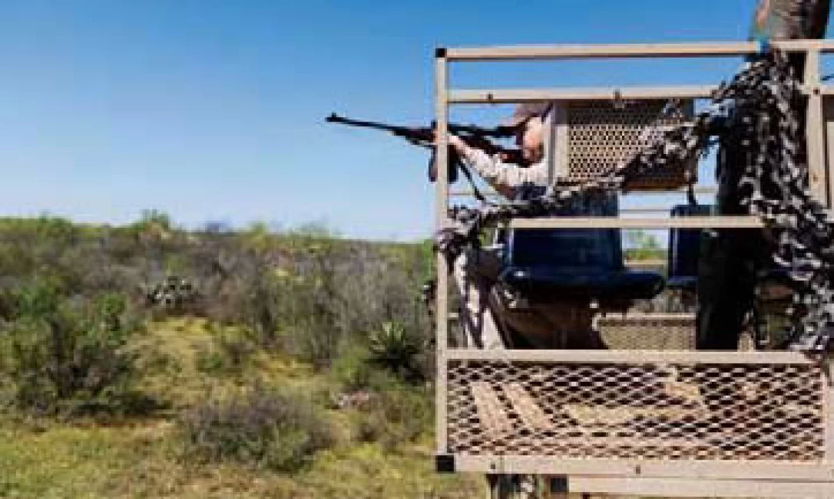 Sólo los afiliados a un club de cazadores pueden registrar sus armas, pero los aficionados pueden rentarlas en los ranchos cinegéticos. (Foto: Jesús Almazán / Expansión)