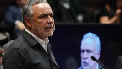 El diputado diputado morenista Alfonso Ramírez Cuellar presentando una iniciativa ante la Cámara de Diputados.

