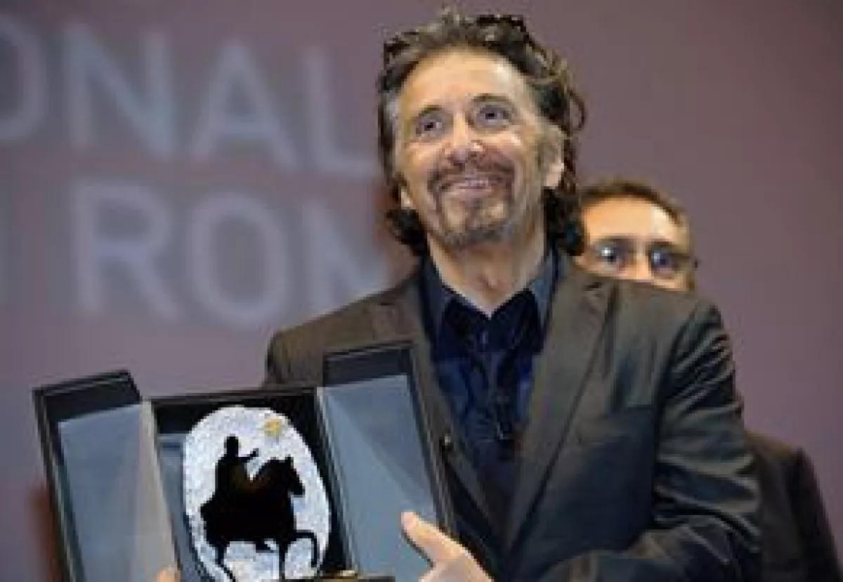 El famoso actor de 68 años recibió el premio Marco Aurelio por su trayectoria.