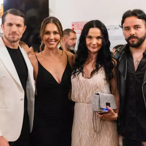 VIX Y LLEGARON DE NOCHE COCTEL
