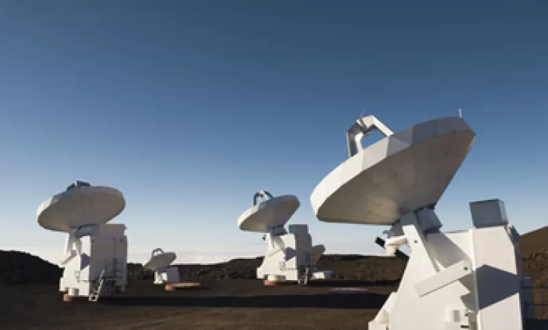 América Móvil tiene alrededor de 70% del mercado móvil, mientras Televisa controla más del 60% del mercado de la televisión. (Foto: Getty Images)