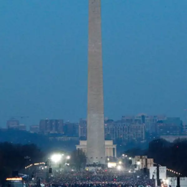 Entre los eventos organizados hoy por el comité está el desfile inaugural y 10 fiestas-baile oficiales. También pagó 700,000 dls a las instituciones Smisthsonian para que sus museos extiendan sus horarios y reciban a la multitud que acudirá a la ciudad.
