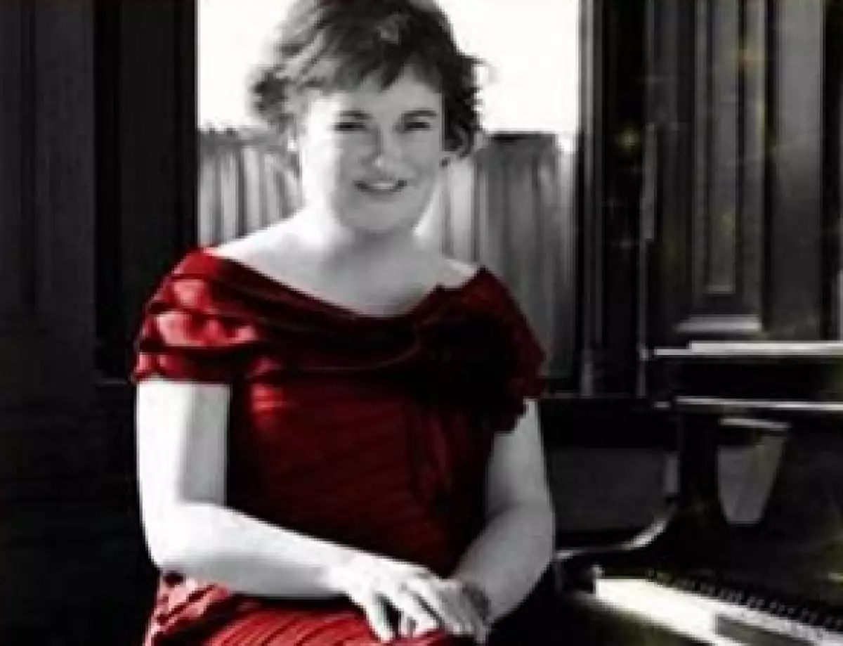 La británica es la reina del canal de videos al tener más de 120 millones de visitas en sus videos.