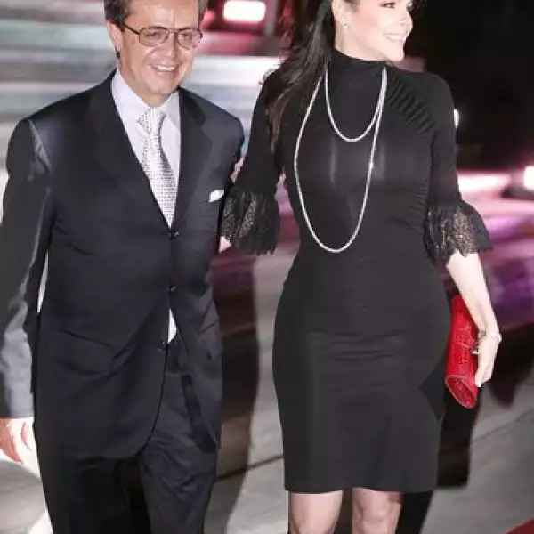 Carlos Peralta,Mariana Tort