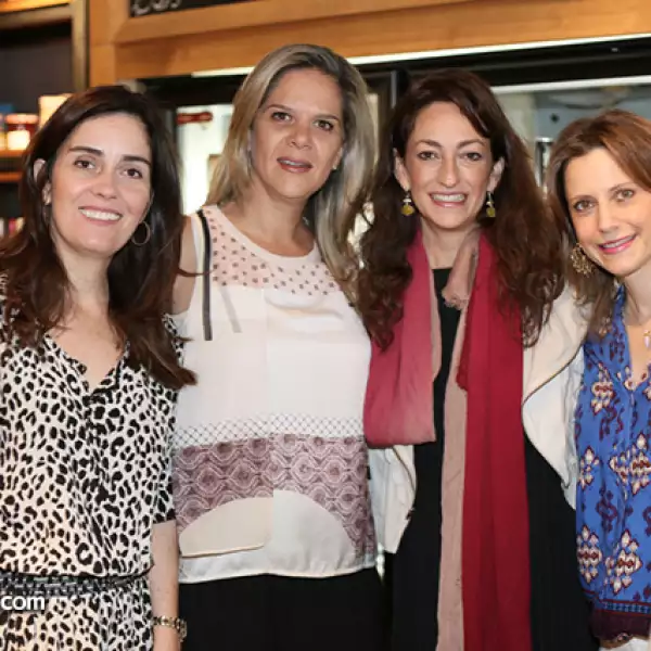 Claudia de Arroyo, Lorenza Aguilar, Carina de los Santos y Angeles Barragán