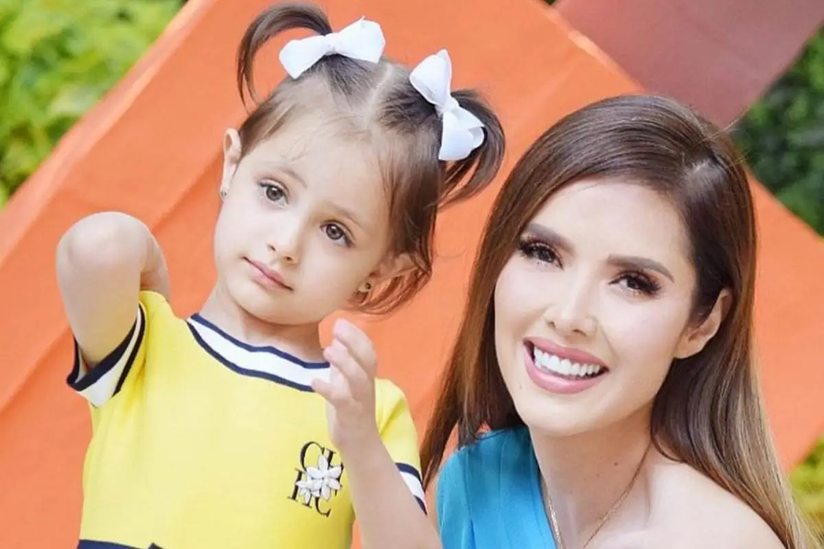 marlene-favela-hija.jpg