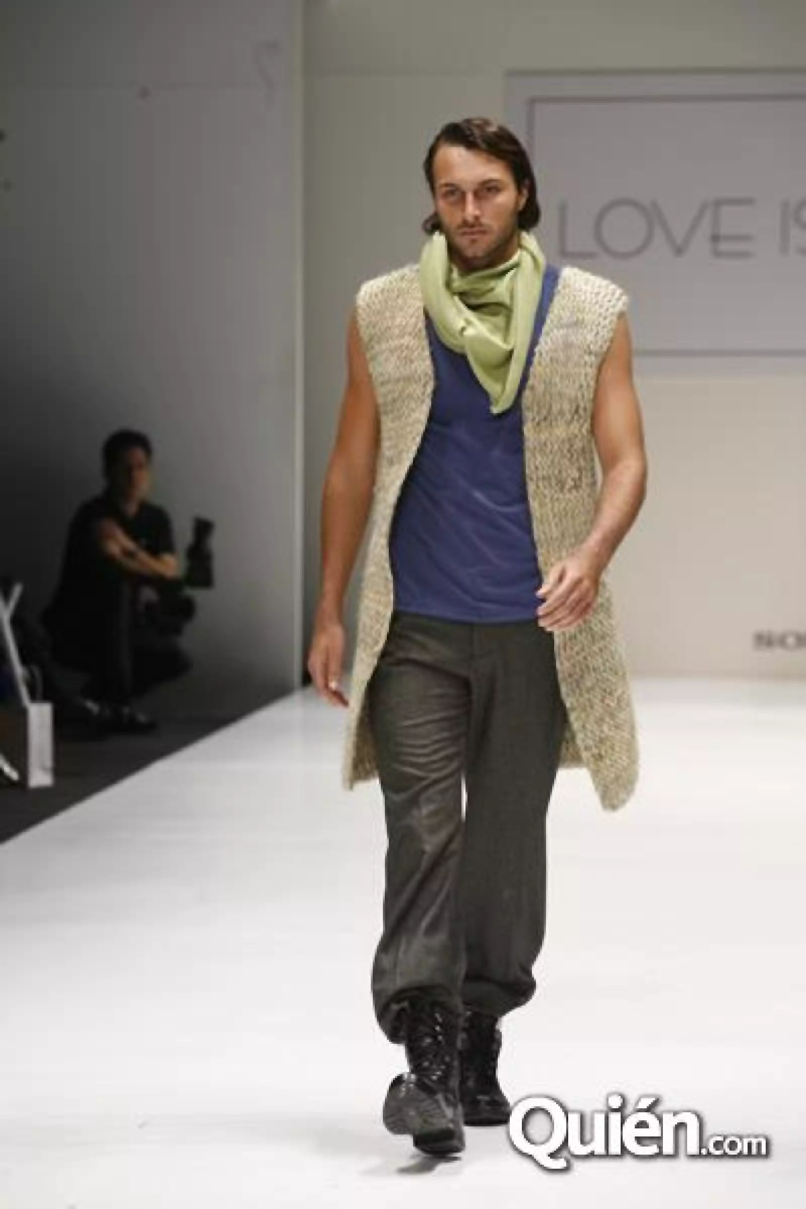 Dfashion Desfile  Love is black