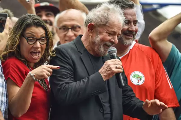 Lula da Silva anuncia boda 2.jpg