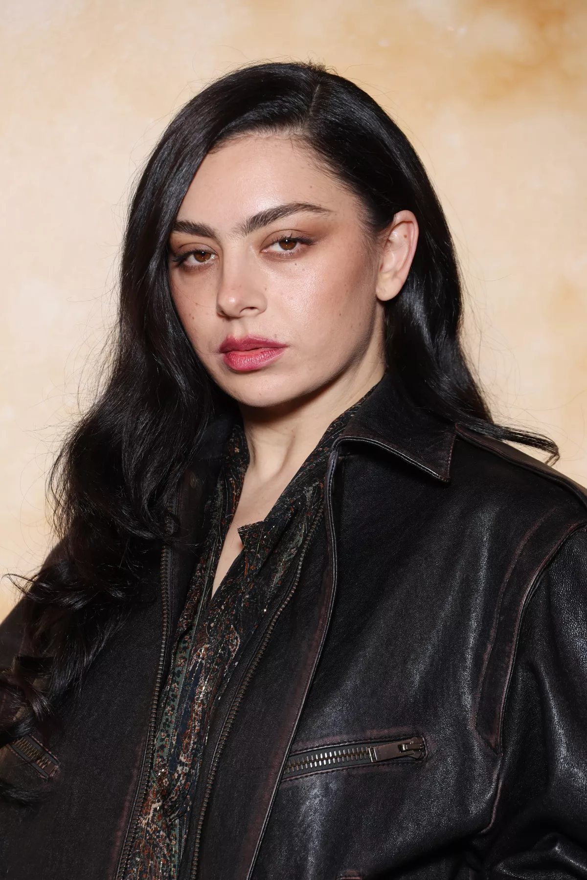 Saint Laurent: Photocall - Paris Fashion Week - Womenswear Fall/Winter 2025-2026