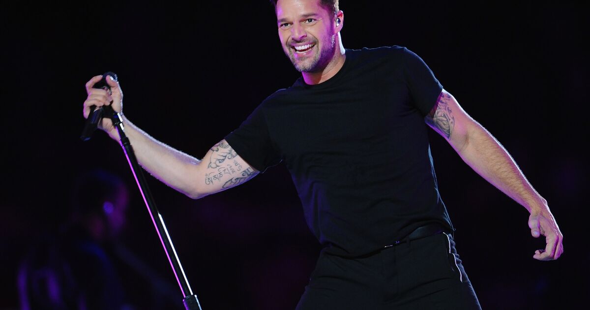 They issue a restraining order against Ricky Martin They issue a restraining order against Ricky Martin