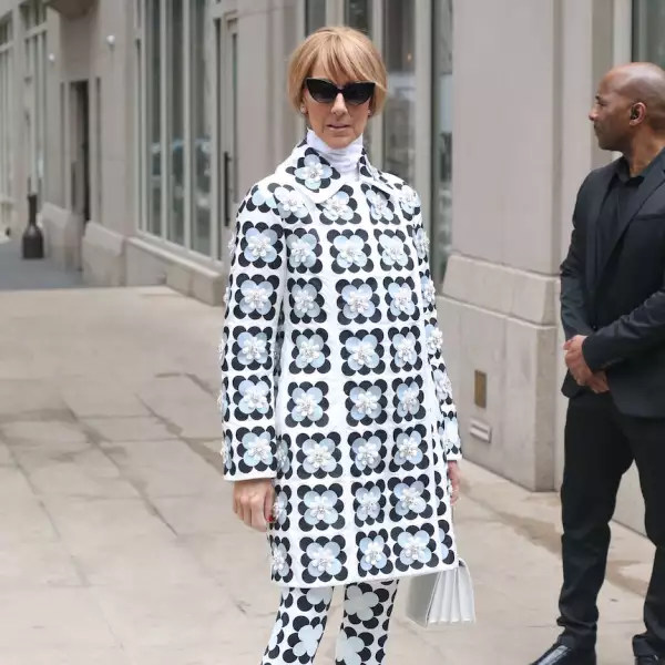 Celine está usando un Moncler x Richard Quinn de pies a cabeza
