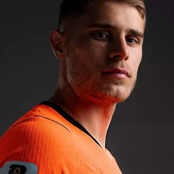 Micky van de ven.jpg