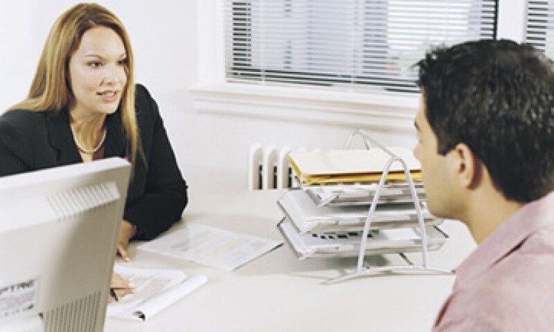 Los expertos recomiendan buscar las palabras clave de la vacante y utilizarlas en la redacción del currículo. (Foto: Thinkstock)